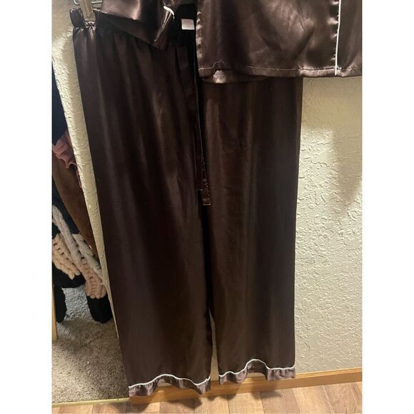 Victoria’s Secret Brown Pajama Set Woman’s Size Medium 100% Polyester -Flawed-Sn - Picture 5 of 16